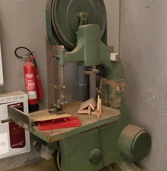 - BAND SAW FOR WOOD